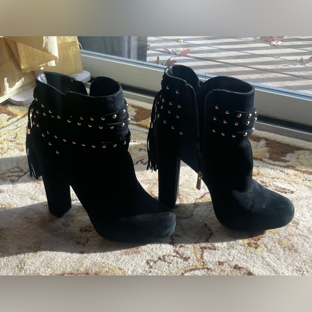 Jessica Simpson Suede Stylish Boots